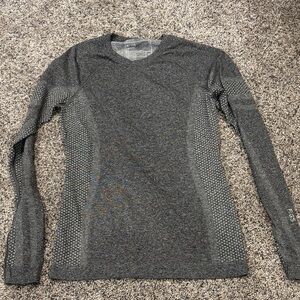 Figs Charcoal Seamless Top